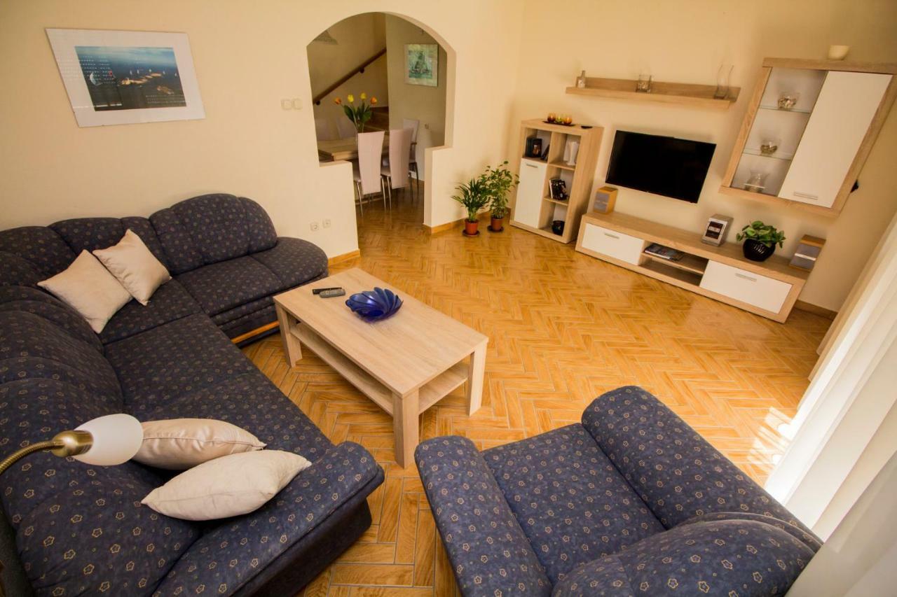 Villa Szepkilatas Vendeghaz Balatonfůzfő Exterior foto